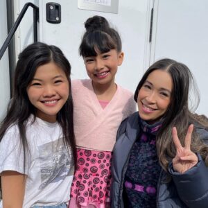 Kai Cech Instagram - XO, Gwynny ❄️🫰 the best memories @americangirlbrand #gwynntan #corinnetan