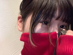 Kairi Yagi Instagram - 3枚目以降のは、年始実家に帰った時にパパとメダカ水槽のレイアウトなどして遊びました、トカゲとも遊びました可愛いいいいね