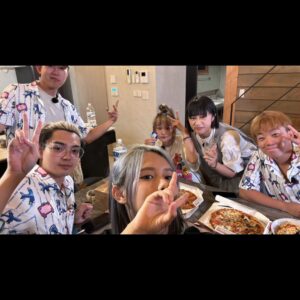 Kaki Sham Instagram - 感恩遇上馬友，多謝你哋陪我一起經歷一起成長
即使節目完結，我們的感情都不會完結❤️《馬友旅遊部》台前幕後嘅大家