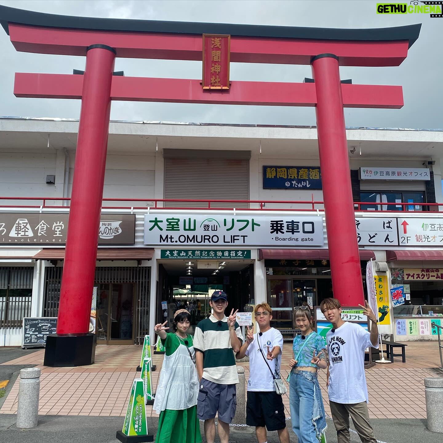 Kaki Sham - 9.8K Likes - 感恩遇上馬友,多謝你哋陪我一起經歷一起成長
即使節目完結,我們的感情都不會完結❤️《馬友旅遊部》台前幕後嘅大家