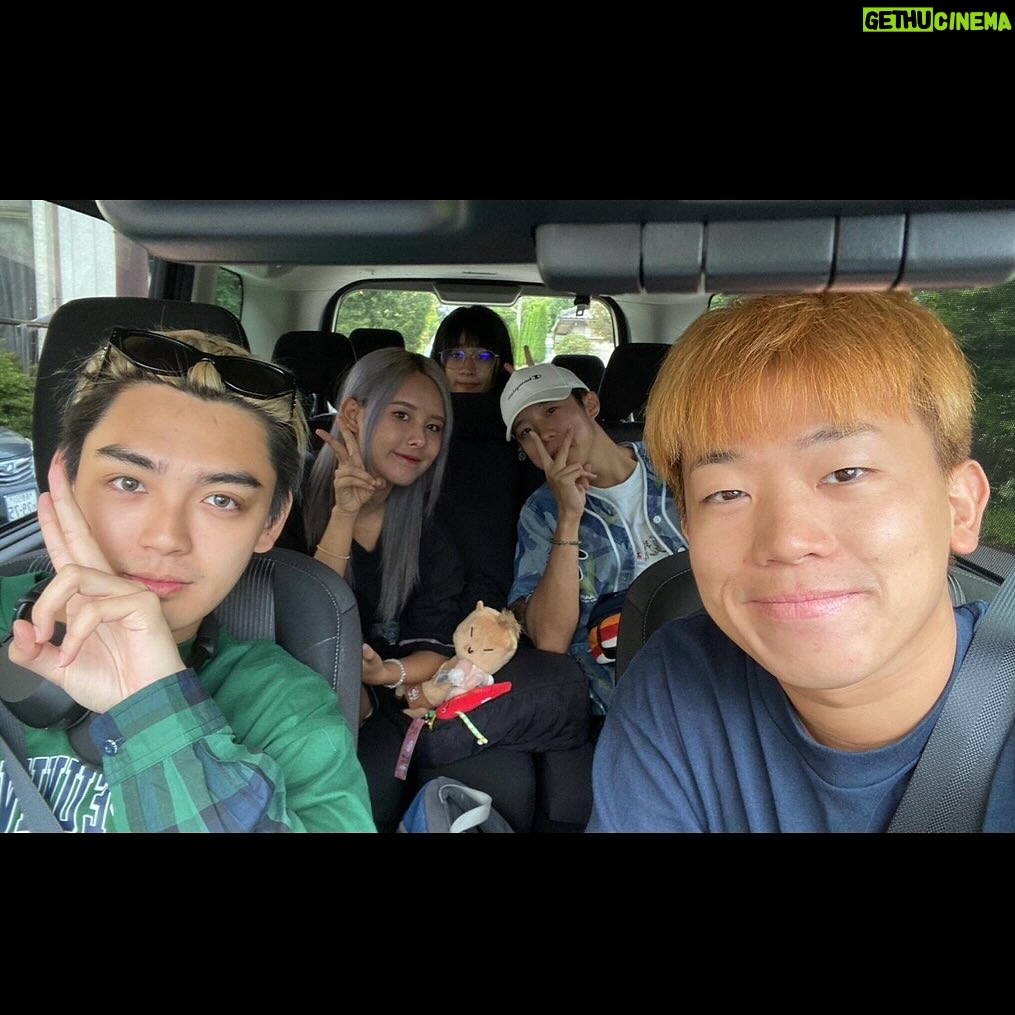 Kaki Sham - 9.8K Likes - 感恩遇上馬友,多謝你哋陪我一起經歷一起成長
即使節目完結,我們的感情都不會完結❤️《馬友旅遊部》台前幕後嘅大家