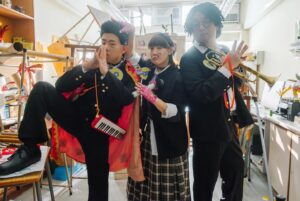 Kaki Sham Instagram - 做兄弟嘅野，在心中啦💪🏼呢個造型……真係撐你咋 @edanlui 

未睇MV、未聽歌嘅快啲支持《Again！》 
 Thank you @kwokin_x 
玩得好開心☺️