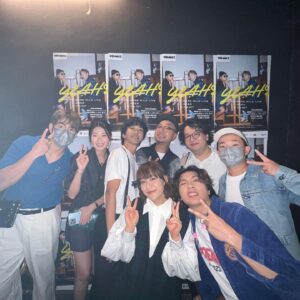 Kaki Sham Instagram - 阿正真係好叻女，連歌手都做埋，虎牙好野😎第一次現場聽Yeahs好聽👍🏼睇完Show令我好懷念以前PlayTime嘅日子

最後送比大家Jeffrey要求嘅睇show自拍照❤️