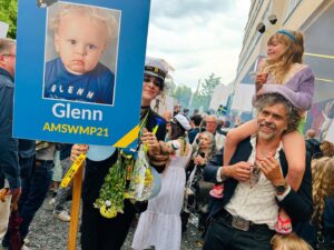 Kalle Zackari Wahlström Instagram - Älskade Glenn! Fan va bra jobbat. Världen ligger för dina fötter, du är en stjärna ❤️❤️❤️