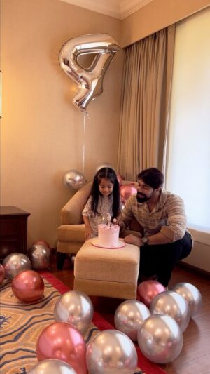 Kalyaan Dhev Instagram - Celebrating your 4 on my birthday was perfect @navishka_k 😘 Couldn’t ask for a better start! Love you more each day baby 🤗😘 already missing you!

#DadDaughter #BirthdayCelebration