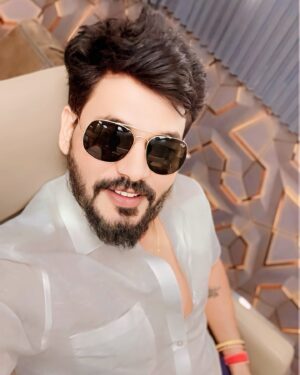 Kamal Digiya Instagram - Lucky number 08 💯❤️
.
.
@kamaldigiya__official 
@kamaldigiya__official 
@kamaldigiya__official 
.
.

#digiya #kamaldigiya #office #photo #photography #photographer #instagood #instagram #insta #instadaily #digiyamusic #digiyamusicstudio #trending #trendingreels #viralreels #photooftheday #2024 #jaimatadi #vaishnomata #jaishreekrishna #jaiganpatibappamorya #delhi #faridabad #noida #delhincr