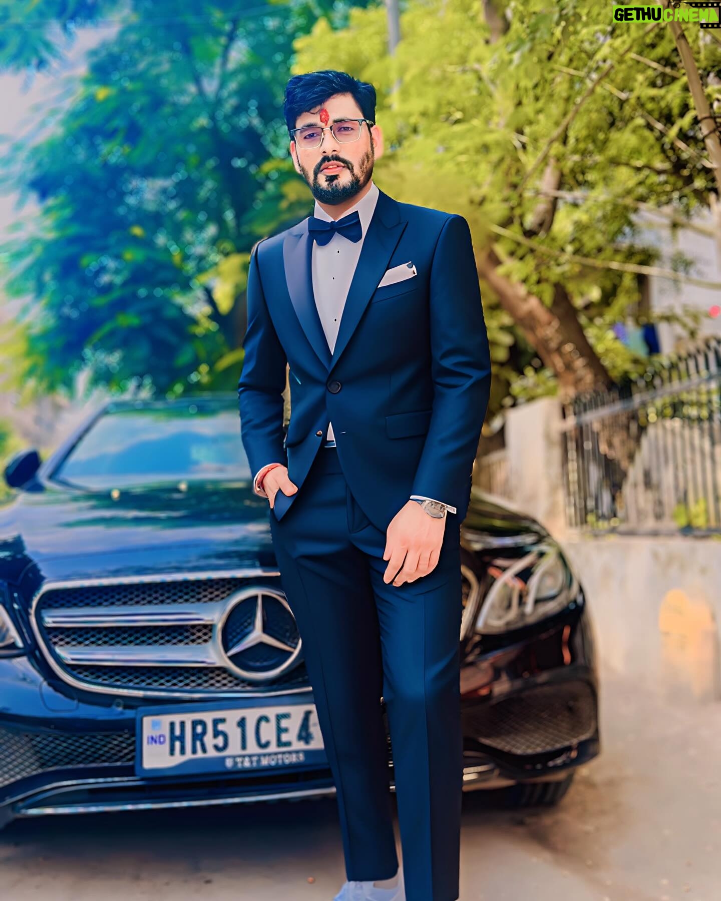 Kamal Digiya - 669 Likes - Chillin’ like a villain with a touch of hero.😜
.
.
@kamaldigiya__official
@kamaldigiya__official
@kamaldigiya__official
.
.
#digiya #kamaldigiya #office #photo #photography #photographer #instagood #instagram #insta #instadaily #digiyamusic #digiyamusicstudio #trending #trendingreels #viralreels #photooftheday #2024 #jaimatadi #vaishnomata