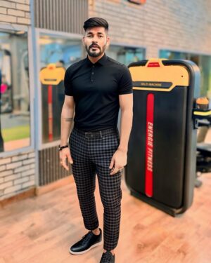 Kamal Digiya Instagram - Don’t be busy, be productive 🕜💯🫶
.
.
@kamaldigiya__official 
@kamaldigiya__official 
@kamaldigiya__official 
.
.

#digiya #kamaldigiya #office #photo #photography #photographer #instagood #instagram #insta #instadaily #digiyamusic #digiyamusicstudio #trending #trendingreels #viralreels #photooftheday #2024 #jaimatadi #vaishnomata #jaishreekrishna #jaiganpatibappamorya #delhi #faridabad #noida #delhincr