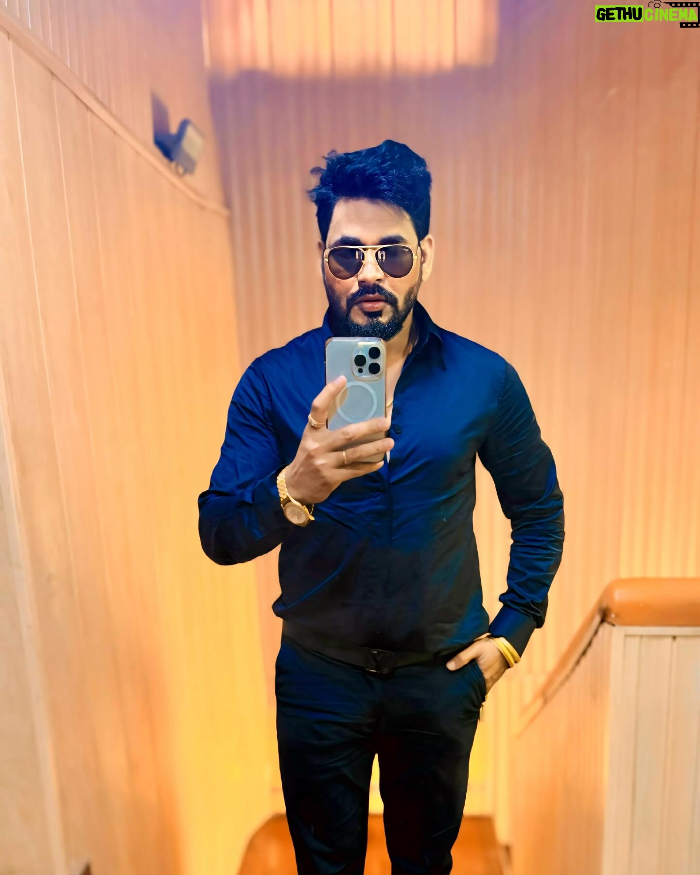 Kamal Digiya - 532 Likes - “Master of my fate, captain of my soul ⚓️💯
.
.
@kamaldigiya__official
@kamaldigiya__official
@kamaldigiya__official
.
.
#digiya #kamaldigiya #office #photo #photography #photographer #instagood #instagram #insta #instadaily #digiyamusic #digiyamusicstudio #trending #trendingreels #viralreels #photooftheday #2024 #jaimatadi #vaishnomata