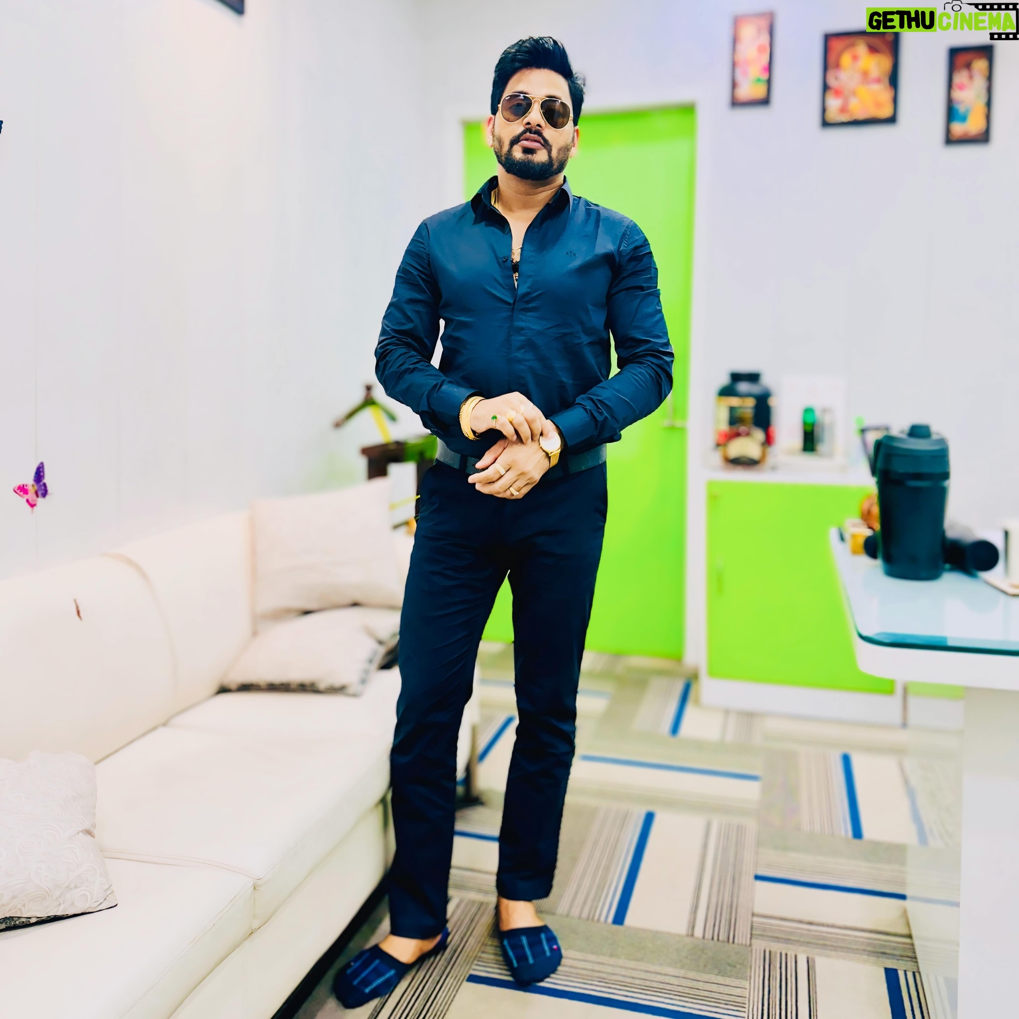 Kamal Digiya - 707 Likes - Do you know what’s always trendy? Being a gentleman.💯
.
.
@kamaldigiya__official
@kamaldigiya__official
@kamaldigiya__official
.
.
#digiya #kamaldigiya #office #photo #photography #photographer #instagood #instagram #insta #instadaily #digiyamusic #digiyamusicstudio #trending #trendingreels #viralreels #photooftheday #2024 #jaimatadi #vaishnomata