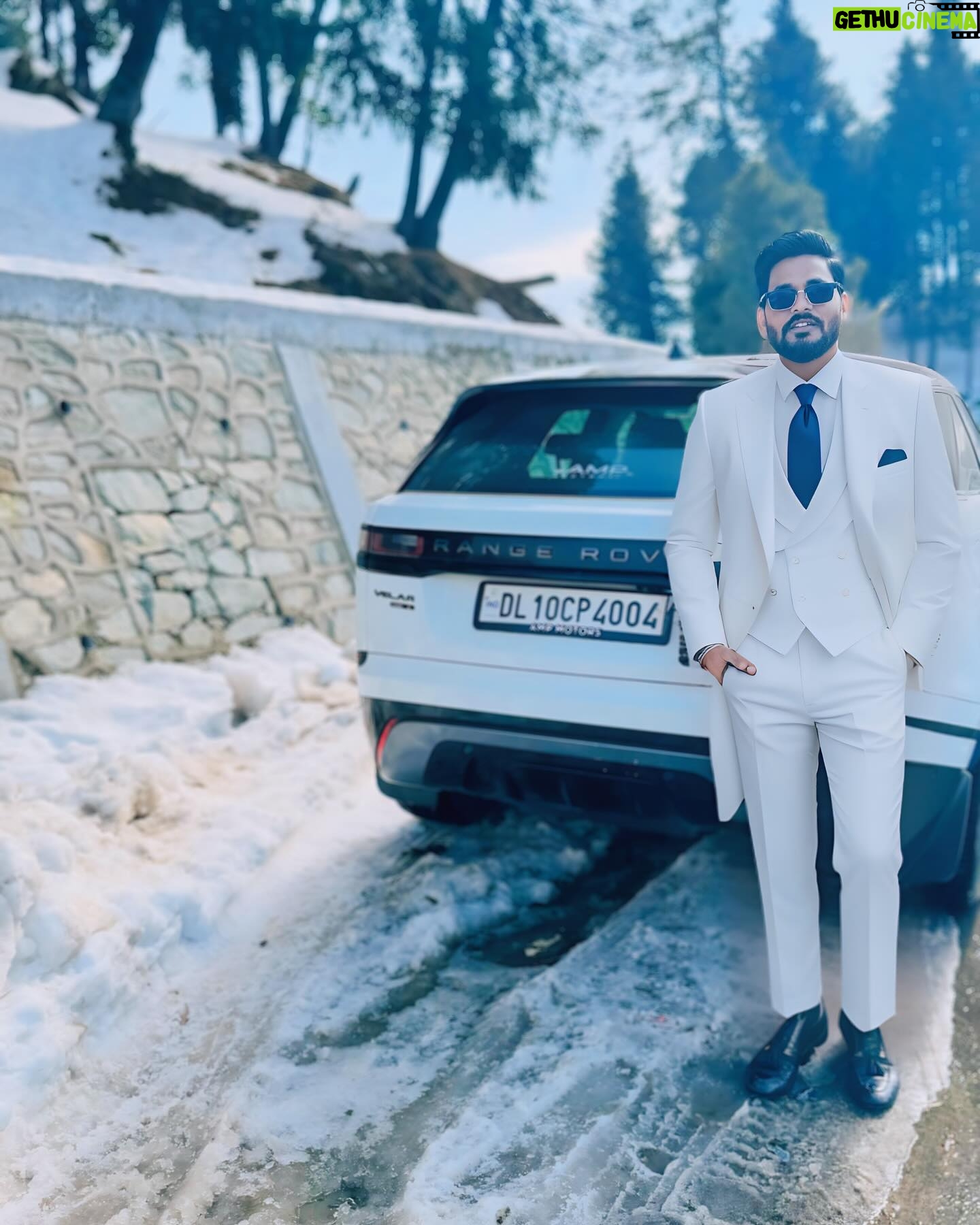 Kamal Digiya - 1.5K Likes - Teri nazron ke sadqe.. ❤️🙏🏻
.
.
@kamaldigiya__official
@kamaldigiya__official
@kamaldigiya__official
.
.
#digiya #kamaldigiya #office #photo #photography #photographer #instagood #instagram #insta #instadaily #digiyamusic #digiyamusicstudio #trending #trendingreels #viralreels #photooftheday #2024 #jaimatadi #vaishnomata