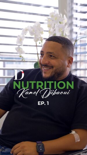 Kamel Djibaoui Instagram - Perdre du poids sans perdre le sourire ! C’est ce que nous avons promis à @djibaouikamel qui débute le programme Dr Djoon Nutrition. 🍎

Un programme de rééquilibrage innovant, complet et hyper personnalisé permettant à chacun d’atteindre efficacement ses objectifs de perte de poids, sans restriction ni frustration, à travers :
* Un suivi nutritionnel sur mesure 🥗
* Un suivi sportif adapté 👟
* Des soins multiples permettant au corps de retrouver tout son potentiel ⚡️

Dans ce premier épisode, il nous partage sa découverte du programme, du @allurionballoonofficial ainsi que son ressenti suite à sa première session de sport et ses premières injections de vitamines. 

Suivez Kamel et son évolution tout au long du programme Dr Djoon Nutrition ! 
Rendez-vous au prochain épisode📱

Envie d’en savoir plus ? Prenez rendez-vous au 
📞 41 22 552 95 95 

La séance d’information vous est offerte !* 
*Uniquement durant le mois de novembre.

#drdjoonclinic #drdjoonnutrition #pertedepoids #santé #bienetre #allurion #healthy #nutritionistegeneve #ballongastrique #diet