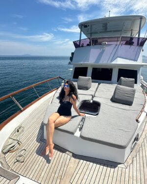 Kamna Jethmalani Instagram - life in a yacht ❤️
Picture courtesy - @fizataj