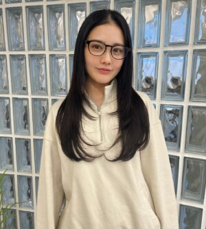 Kana Kita Instagram - 瓜生さん、今日もありがとう〜！
パサパサだった髪の毛復活！☺︎
新年明けてあえてうれしかった✴︎
またツーショット撮り忘れたけど、また次は絶対忘れないで撮りましょうね！笑

謎の奇跡の裏ピース撮ってくれてありがとう。笑

らぶ。

@chisaki1228