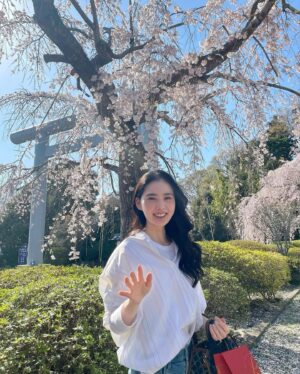 Kana Kita Instagram - ギリギリですみません。
本日4月10日（月）NHK総合 午後10:45～夜ドラ「おとなりに銀河」第5回放送です。
護国桃香という役で出演しています。
.
.
よろしくお願いします☺︎