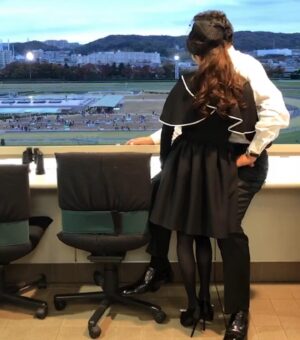 Kanako Enomoto Instagram - シュヴァルグランを応援してくださった方へ‼︎🐎
結果は9着ではありましたが…
ご声援本当にありがとうございました‼︎🙇🏻
残りあと1戦、応援していただけると嬉しいです‼︎🙏 #jra#競馬#ジャパンカップ#2019#スミヨン騎手 #chevalgrand  #🇯🇵 #japancup