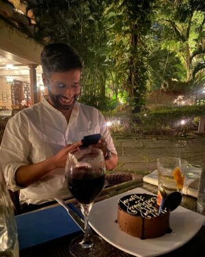 Kanan Gill Instagram - 34 🎂 (  0.005~)

Hello, after much deliberation and discussion with my team I have decided to be 34 this year.

‘It’s good for optics, baby’ said my agent to a nearby baby. ‘KG was born in 1989, and it’s been 34 years since then, builds trust in the brand.’

‘Only synchronic identity has value’ said the baby, cleaning a projector lens. I rolled my eyes eyes. Baby talk.

‘You have no notion of psychological continuity, baby!’ snapped my agent, now incensed. ‘A narrative of life helps to gain some purchase on the overwhelming ungraspability of experience, a way to make sense of our journey through time.’

I sighed, waiting for the baby to install my home theatre so I could play PS5.

‘Ah but the act of making sense is in itself a brutal and prescriptive act. The annihilation of the purity of immediacy’ said the baby taking a drag from his pacifier. 

‘Shut up, baby’ we said in unison. ‘Getting to say “new year new me” has value whether or not it fits into your unlivable philosophical framework.’

‘Cowards cannot let go of the comfort of concepts to find the freedom that lies beneath them’ said the baby finally switching on the projector he was installing.

A wash of blue filled the room, the stark unyielding synthetic light shining into our eyes a message of terror and yet a demand for action —HDMI input not found. We wept bitterly, for the cable was connected.

The baby slung his leather satchel over his shoulder and walked away into the violet evening— an impasto of crushed sapphire brushed on by waning light, a projector screen with every input connected, a million ways of seeing all never making contact with the skyness of the sky, and we rushed after the baby, finally catching up to him near his electric convertible.

‘Baby!’ we gasped, ‘show us the way to liberation!’

‘Goo goo gaa gaa’ said the baby, peeling off to his next adventure.

Then? how r u?