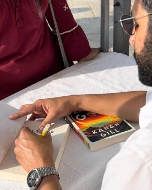 Kanan Gill Instagram - Today at Kerala Literature Festival! 

KLF Book store is restocked now, thank you for selling out the first batch.

Which road divider best represents you? Write the answer on the back of a small napkin.