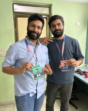 Kanan Gill Instagram - First three weeks of the new tour done! Tonnes of books signed, jokes made and exercise avoided. See you next week at the Jaipur Lit Fest.