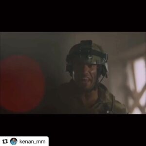 Kanan Mahmudov Instagram - Hörmətli mədəniyyət nazirimiz Anar bəy cox istiytəm sizə ürəklə Nazirim deyim, hələ ki deyə bilmirəm cün ki buna hec bir səbəbim yoxdur, bəlkə də bu statusdan sonra olmayacaq hec bir zaman.
20 illik sənət faliyyətimdə fərdi deyil millətim ücün nələrsə etməyə calışmışam. Biımirəm buna nə qədər naiı  olmuşam. Biz artiq qalib millətin vətəndaşlarıyıq və bu qalibiyyətimiz  bizə əsgərlərimizin canı və qanı bahasına başa gəlib hələ gözünün yaşı qurumayan övladlar,  valideyinlər var, onların təsəllisi yoxdur. Hər kəs öz sənətinin əsgəridir, bizim borcumuz Vətən yolunda canından kecən əsgərlərimizin qəhramanliqlarını lentə almaqdır. Kecmiş nazır kinomuzu öz əli ilə komaya saldı, sizdən şəxsən öz adıma sonsuz rica edirəm bir nazir olaraq dəstək olun kinomuzu özümüzə qaytaraq. Mən sizə məcbur buradan mürəciat edirəm, cünki mədəniyyət nazirliyinin qapısından icəri buraxmırlar məni, o nazirlik məni 20 il ərzində tanımadı eybi yox…. Bilrəm mən sənətci olaraq hec bir zaman Azərbaycan jürnalistikası ücün maraqli olmamışam, ona görə bu statusu görməniz bəlkədə mümkün deyil , amma bu mənim rejissor olaraq vicdanımın səsidir, mən sizə inanıram, güvınirəm, ümümd edirm ki Vətən müharibəsi Qəhramanlarımızın xatirəsinə İlqar Fəhmi ilə qələmə aldığımız 7 oğul bir Vətən kino ssenarisinin gərcək olması ücün öz göstərişlərinizi verəcəksiniz. Və inanıramki siz kinomuzun qatillərindən biri yox kinomuzum doktorkarından biri olacaqsınız… və ən əsas inanıram ki mən sizə hörmətli mədəniyyət nazirim deyə biıəcəm, mən ad istəmirəm gizli qəhramanlarımızın adını duyurmaq ücün dəstəyinizi istəyirəm… 
Bu filmi cəkməyə ən cox haqqı olan mənəm
hörmətlə KəNaN MM
Yaşasın Azərbaycan🇦🇿🤲🎥
@culture.gov.az