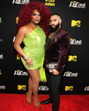 Kandy Muse Instagram - S16 FINALE! 🏁 @rupaulsdragrace 

📸: @santiagraphy