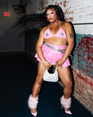 Kandy Muse Instagram - THEE IT GIRL! 💝✨💅🎀

thank you to everyone that came out to our very first House Of Muse production, the energy was unmatched! thank for making it the hottest party in town! which city should House Of Muse hit up next?👀

THIS IS FAMILY BABY! @papito.suave @lucasxskywalker @xunamimuse @the_symone @jaidaehall @sheacoulee ✨💞

📸: @angeloctaves
