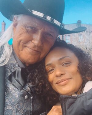 Kandyse McClure Instagram - This whole day was an embarrassment of riches. Sometimes I sit in absolute awe that this is my life. Apparently this season is Icons Only. 

Images:

1. Shot by the man with the keen eye and the cool camera @biggsalad 
2. Also @biggsalad behind the lens. Next to @jessicalaurasutton I feel both so short and so tall.
3. Don’t tell but @officialdeputyhawkk_ is the sweetest man alive.
4. Beautiful Brides in repose. @taylor.hickson @ashleynicolewilliams 💕
5. No Bull. Okay maybe just the one. @demetria4real😍 w/ @biggsalad 
6. Two favs one pic @keenancameronreid & @strangewonderfulcreature 
7. Em always there to lend a shoulder. 
8. The pure joy that is @praneetakilla 
9. The pure light that is @amaliaja 
10. This one’s being framed and put on my mama’s mantelpiece @thesherylleeralph

@motherlandtv @hulu @freeform #BTS