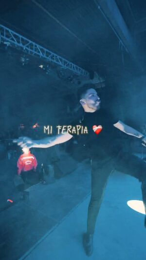 Kanela Instagram - ✨ Nuestros shows son más que solo cumbia, son nuestra terapia. 

Cada acorde, cada baile, y cada canción nos conecta, nos libera y nos hace vibrar. ¡Gracias por ser parte de nuestra música! 🌟💃🕺 

#Cumbia #Música #TerapiaMusical #VibracionesPositivas