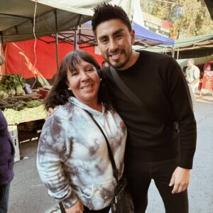 Kanela Instagram - Fotos del domingo en el barrio con las mamitas 🥰❤️‍🩹 

#felizdiadelasmadres #madres #domingo