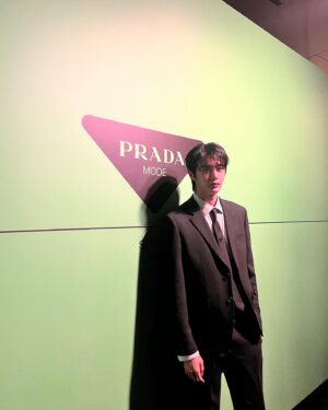 Kang Hui Instagram - @prada
_
#prada #pradamode