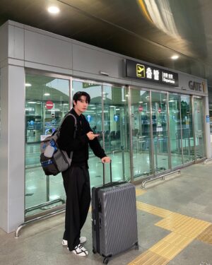 Kang Hui Instagram - @tumitravel 🛫
_
#광고 #tumi #tumikr #TUMIBRAVO #TUMI19D