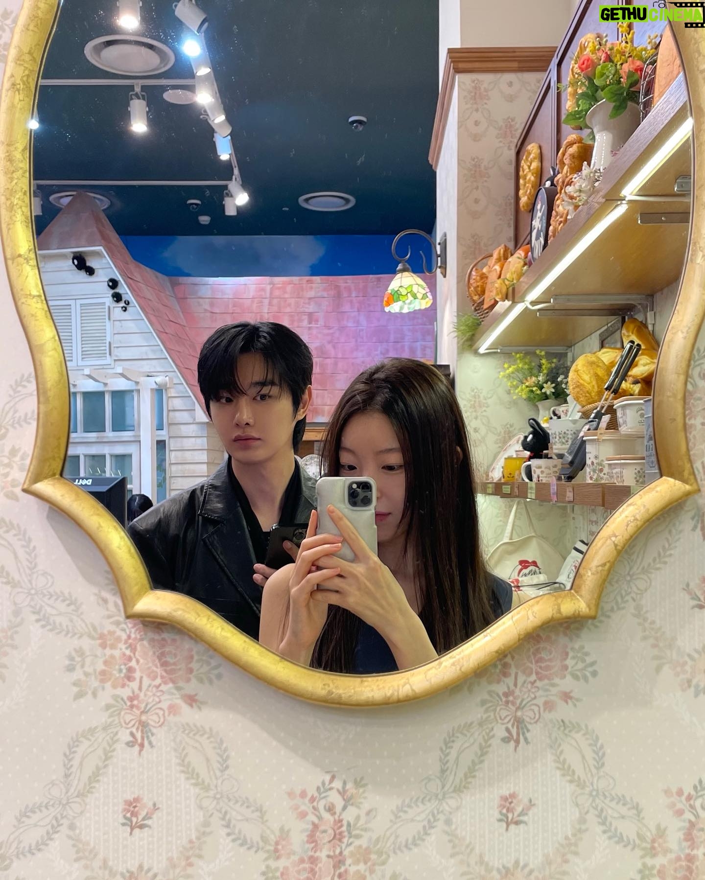 Kang Hui - 74.3K Likes - sis