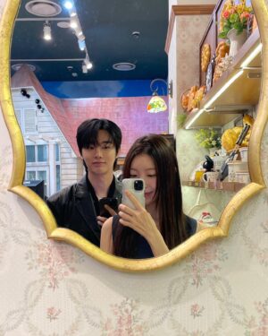 Kang Hui Instagram - sis