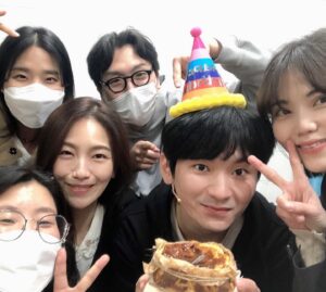 Kang Ki-doong Instagram - 3월#3월의마지막날#저아이가커서#축하를받을수있네요#감사합니다#무엇이든존재만으로위로받고가치있기를