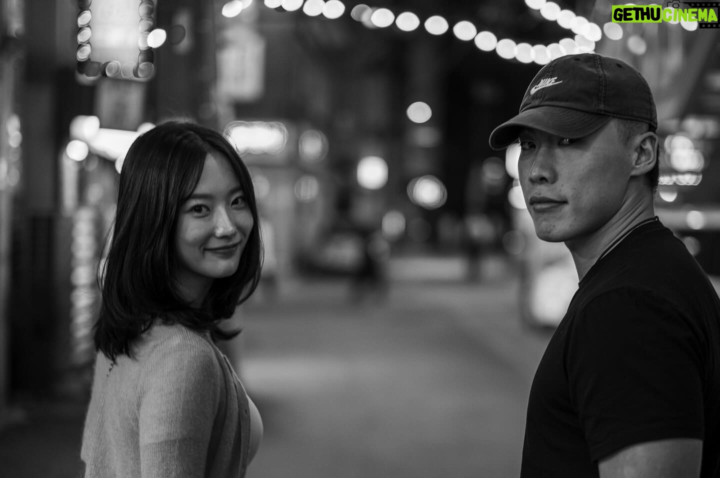 Kang Na-ru - 1.1K Likes - 프로틴 당기게 하는 배우 황덩치(27)
📸 #한진원감독님