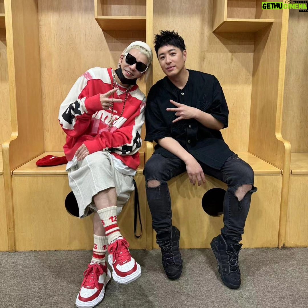 Kang Sung-hoon - 43.2K Likes - Will Pan & Gangnammae
'Please look forward to good news!' 👍
@willpan23
Your concert was awesome!!
Thanks for inviting us 🙏