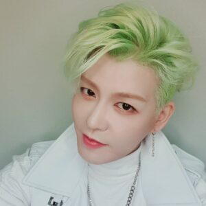 Kang Sung-hoon Instagram - 💚