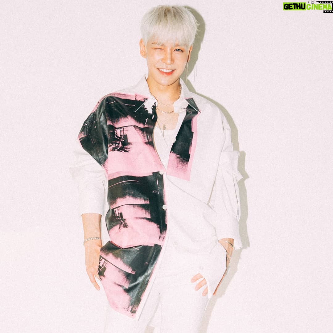 Kang Sung-hoon - 11K Likes - 새해 복 많이 받으세요^^
Happy New Year
新年快乐
あけましておめでとうございます