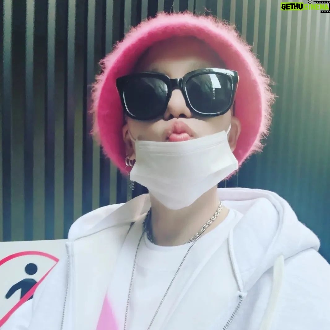 Kang Sung-hoon - 16.3K Likes - 🤳selfie