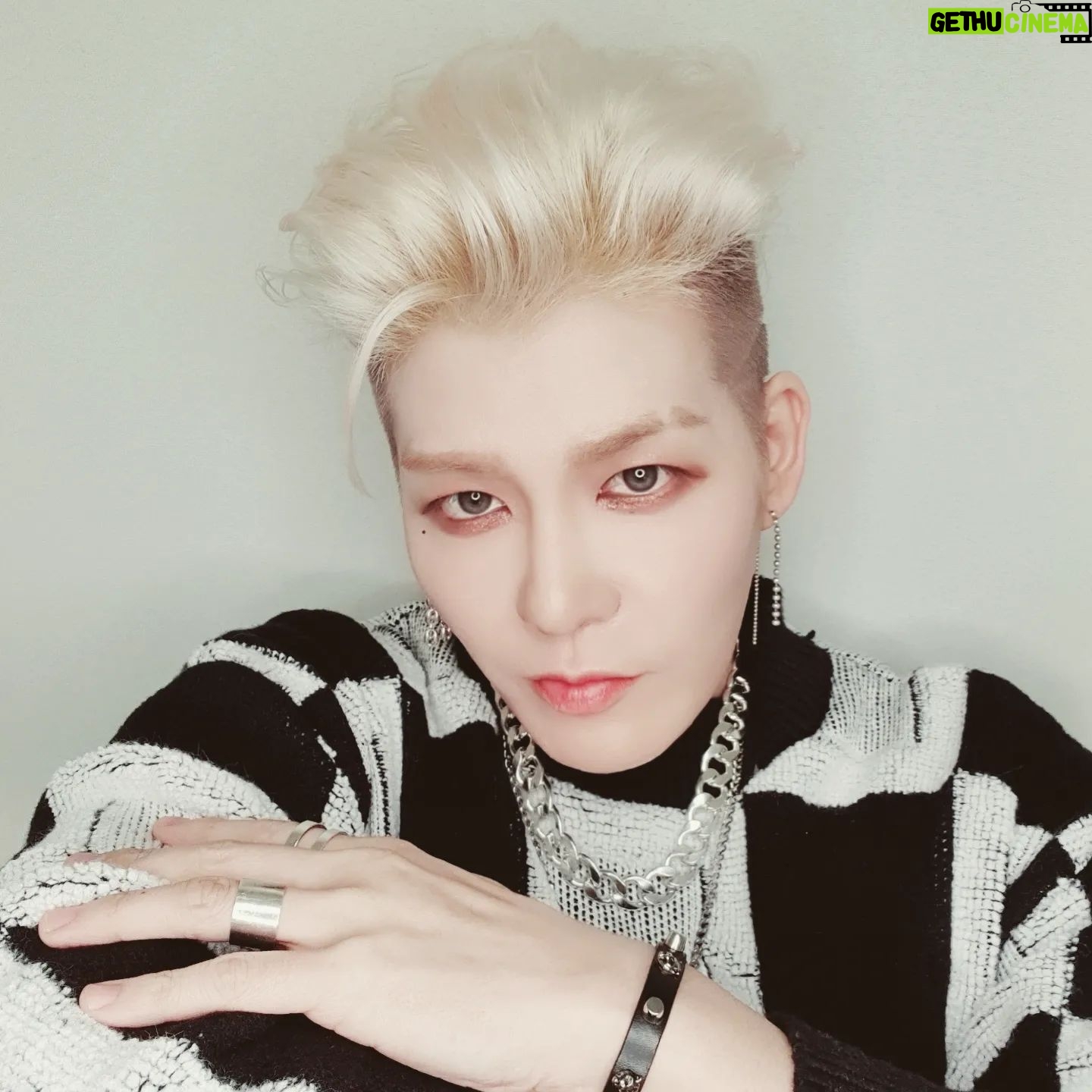 Kang Sung-hoon - 3 Likes - 어때요? How do I look??😆🤪