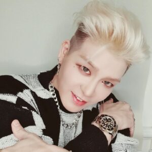 Kang Sung-hoon Instagram - 어때요? How do I look??😆🤪