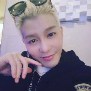 Kang Sung-hoon Instagram - 🤳selfie