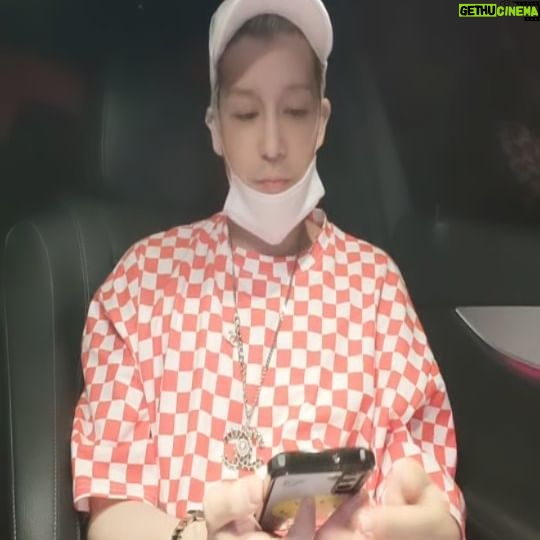 Kang Sung-hoon - 14.9K Likes - 그언젠가 찍어 놓은 영상 생존신고 겸 올립니다 근데 원키 보다 너무 높은걸 따라해 봤나 높긴 높다ㅋㅋ