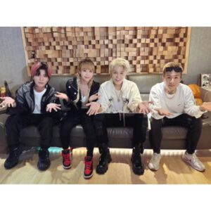 Kang Sung-hoon Instagram - Repezen foxx & gangnammae👍🫶
