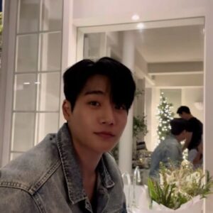 Kang Yul Instagram - 이것도 올라달는 부탁에....