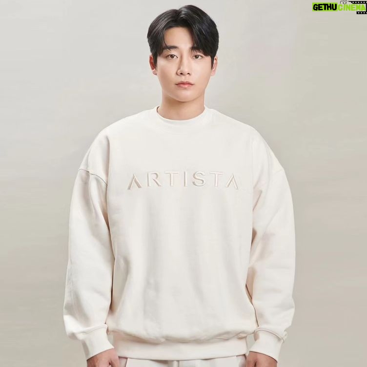 Kang Yul - 8.7K Likes - 세상의 모든 시각을 예술로
개인과 기업과의 콜라보레이션을 통하여
원작 고유의 아름다움에 아르티스타만의 독보적인 터치로
예술적 가치가 빛나는 특별한 컬렉션을 제안한다고 합니다.
각 분야의 전문가, 국내외 갤러리,
국내 최초 AI 디자이너 협회와 협업하여
새롭고 창의적인 방법의 수익 창출 기회를 제공합니다.
누구나 예술의 세계에 도전하고
새로운 문화의 지평을 여는 주인공인
스타디자이너가될 브랜드 #아르티스타
첫 스타트인 chapter 1 :#ARTISTA x KANGYUL <백지>
백지로 시작한 의류에 멋진 작품을 입혀주세요.
@artista8.co.kr