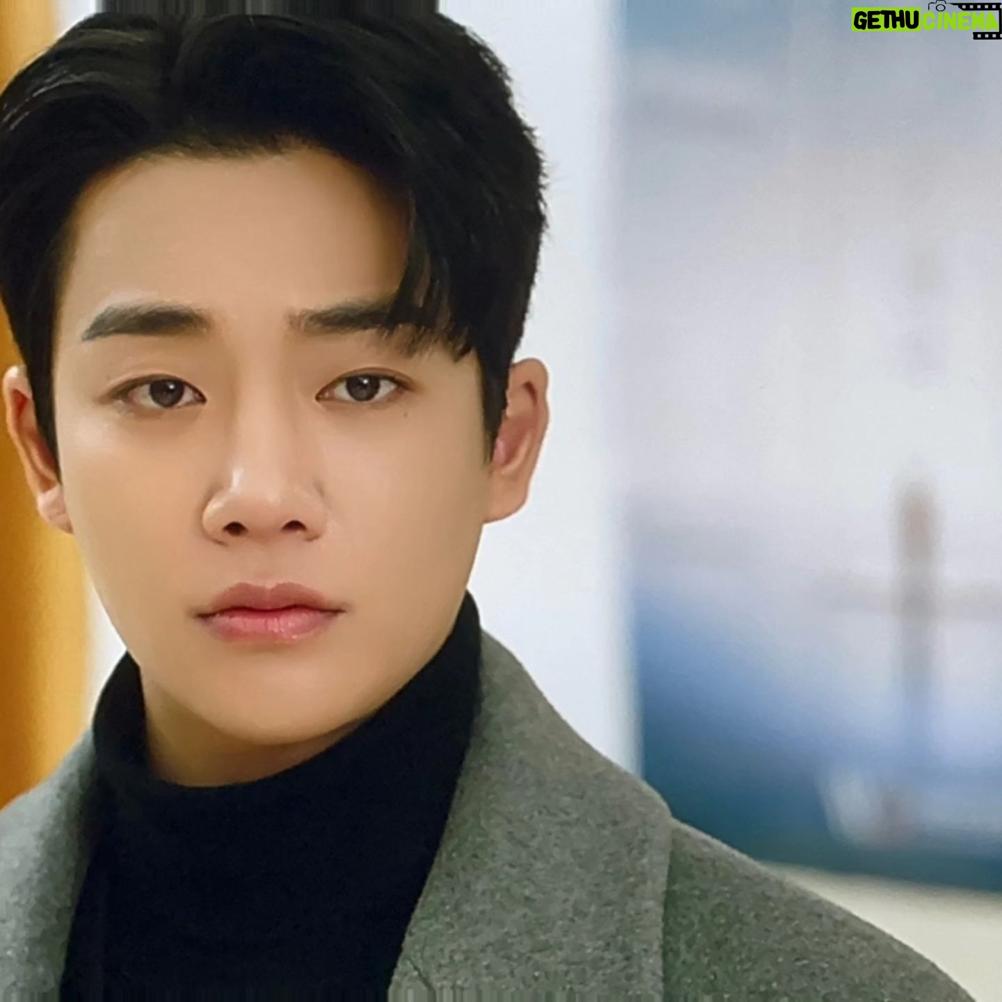 Kang Yul - 10.2K Likes - 얼빡