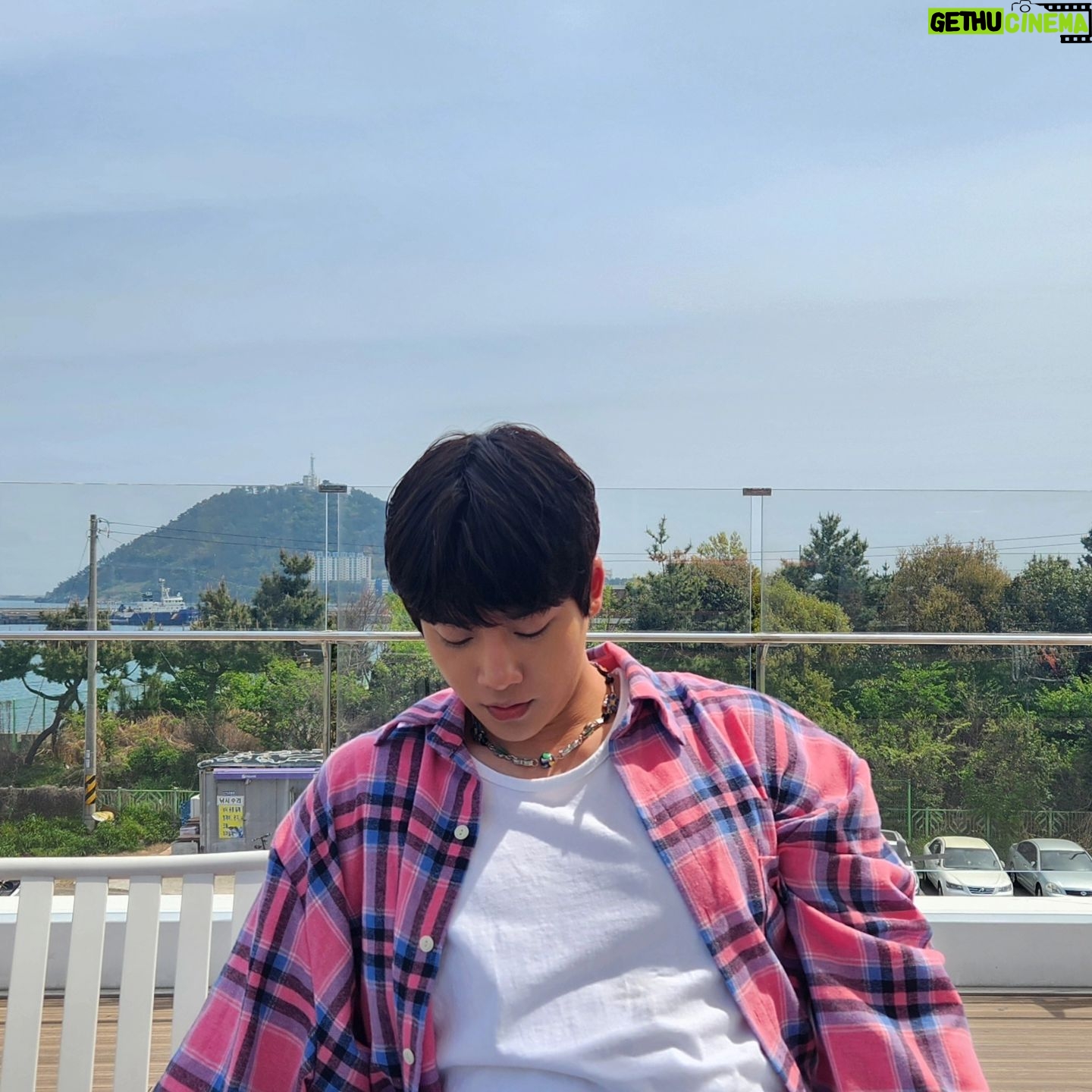 Kang Yul - 9K Likes - 힐링