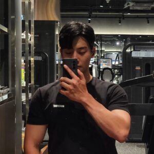 Kang Yul Instagram - 열심히 하고싶다...🥲