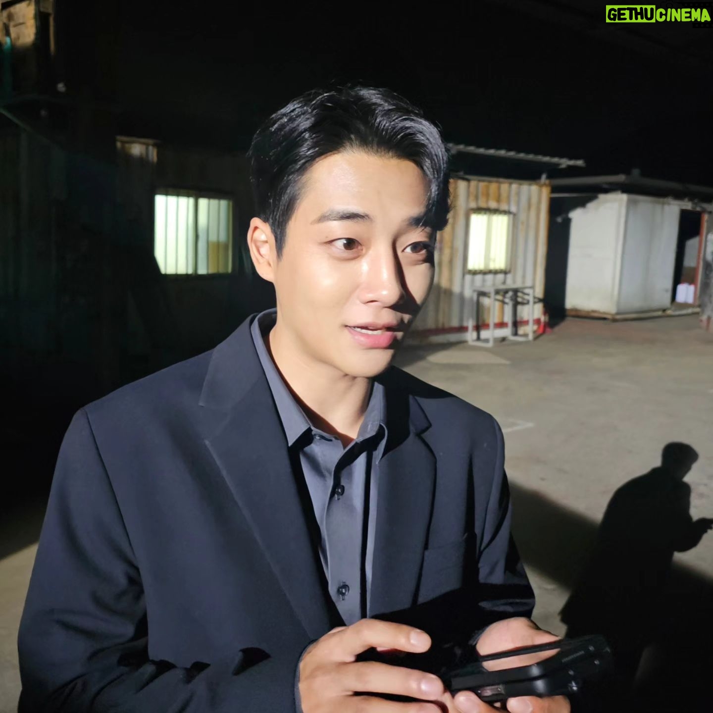 Kang Yul - 9.8K Likes - 본업중